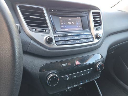 Used 2017 Hyundai Tucson SE image 14