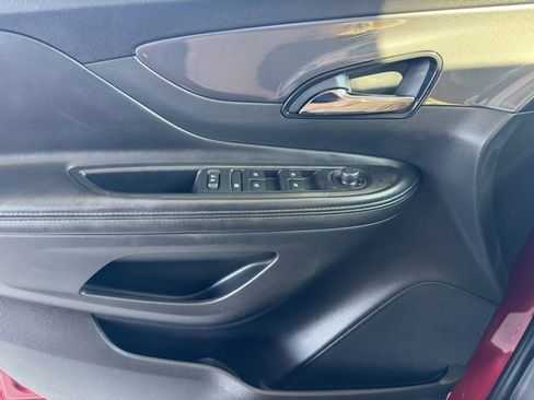 Used 2019 Buick Encore Preferred image 28