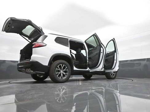 New 2026 GMC Acadia AT4 w/ Luxury Package image 43