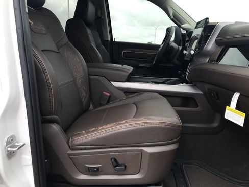 New 2025 RAM 2500 Limited AWD/4WD image 15