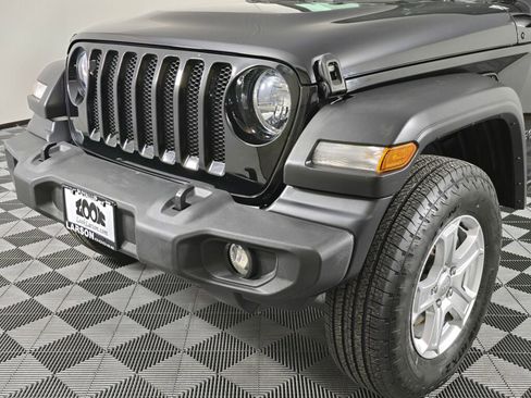 Used 2022 Jeep Wrangler Unlimited Sport image 10