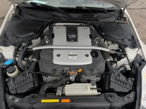 Used 2007 Nissan 350Z Touring RWD image 22