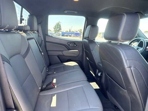 Used 2023 Chevrolet Colorado ZR2 w/ ZR2 Convenience Package III AWD/4WD image 12