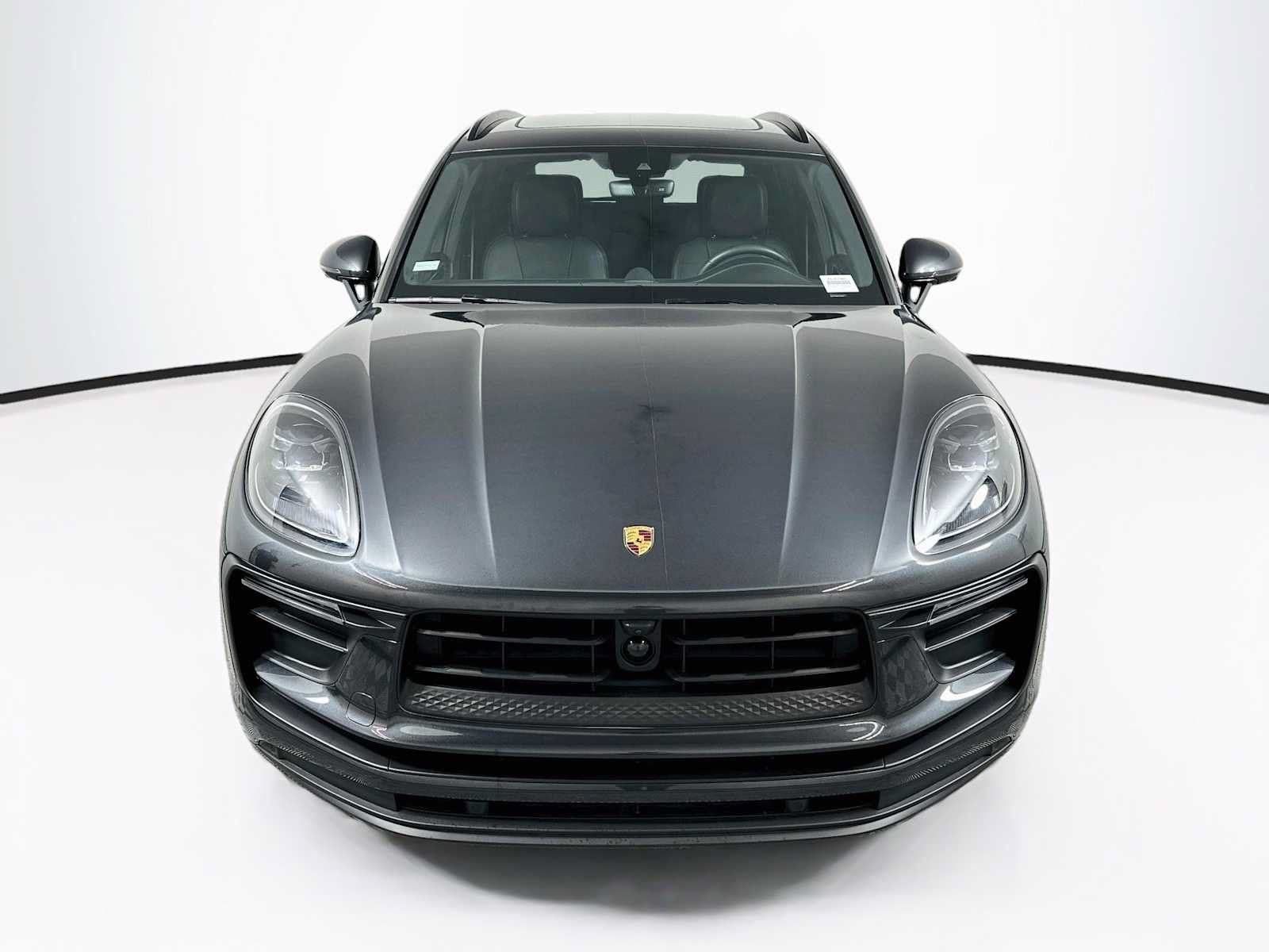 Certified 2026 Porsche Macan AWD/4WD image 6
