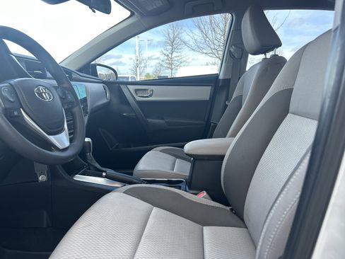 Used 2017 Toyota Corolla LE image 24