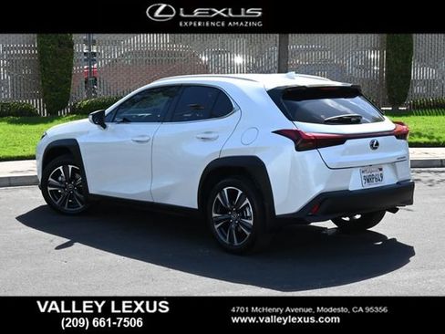 Certified 2025 Lexus UX 300h FWD w/ Accessory Package (Z2) image 4
