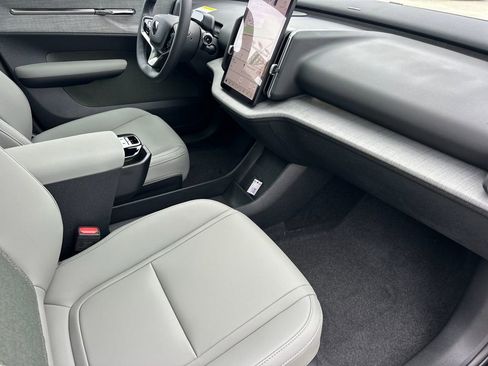 New 2026 Volvo EX30 Plus w/ Climate Package image 15