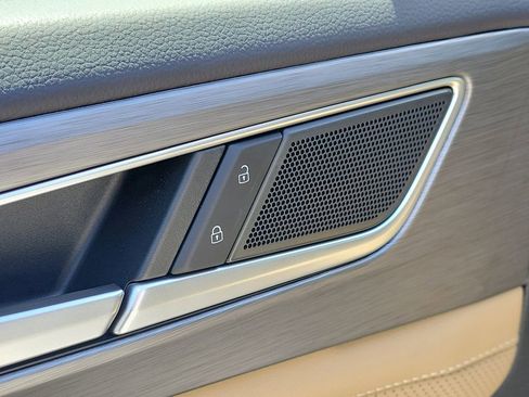 Used 2026 Volkswagen Atlas Cross Sport SE image 17