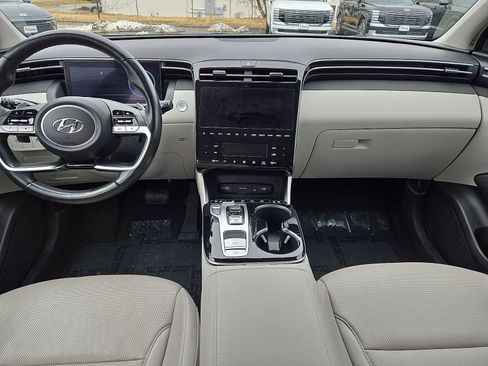 Certified 2023 Hyundai Tucson Limited AWD/4WD image 10
