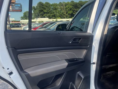 Used 2021 Volkswagen Atlas SE image 20