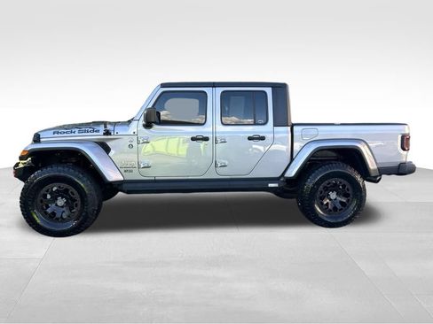 Used 2020 Jeep Gladiator Overland AWD/4WD image 2