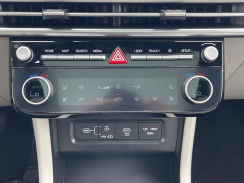 New 2025 Hyundai Tucson Limited image 28