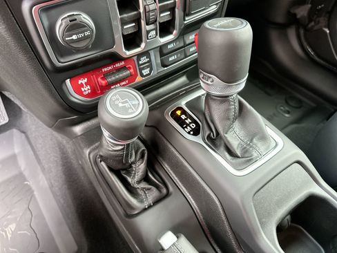 New 2025 Jeep Gladiator Rubicon w/ Safety Group image 15