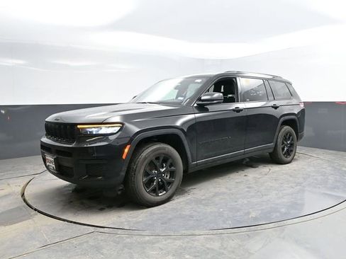 Used 2024 Jeep Grand Cherokee L Laredo AWD/4WD image 5
