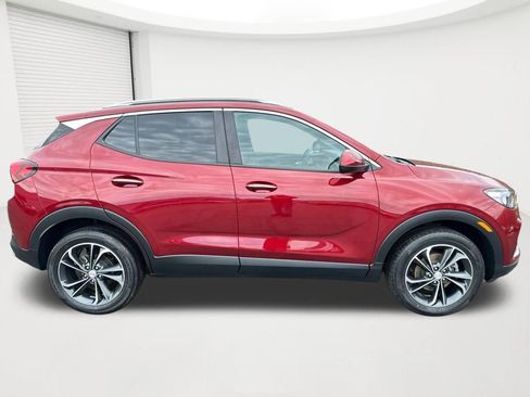 Certified 2023 Buick Encore GX Select AWD/4WD image 4