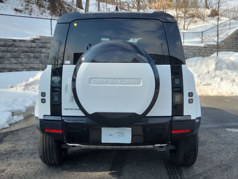 New 2026 Land Rover Defender 110 S image 7