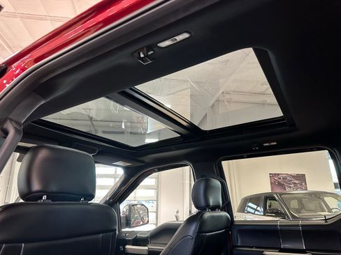 Used 2018 Ford F150 Lariat w/ Equipment Group 502A Luxury image 38