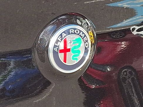 New 2025 Alfa Romeo Stelvio Sprint image 22