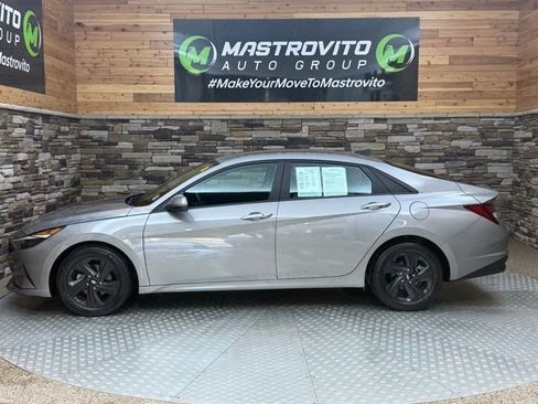 Used 2021 Hyundai Elantra SEL FWD image 6