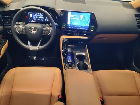 Used 2025 Lexus NX 250 FWD w/ Accessory Package (Z1) image 11