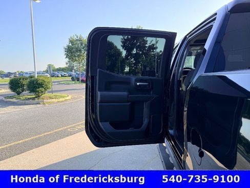 Used 2021 Chevrolet Silverado 1500 Custom Trail Boss w/ Midnight Edition AWD/4WD image 15