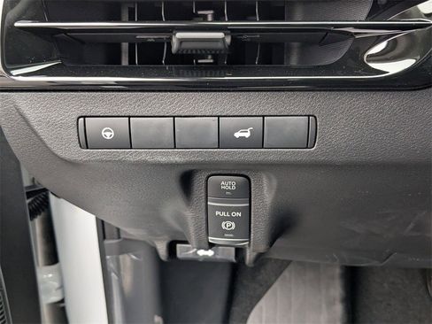 New 2025 Nissan Murano SV image 16