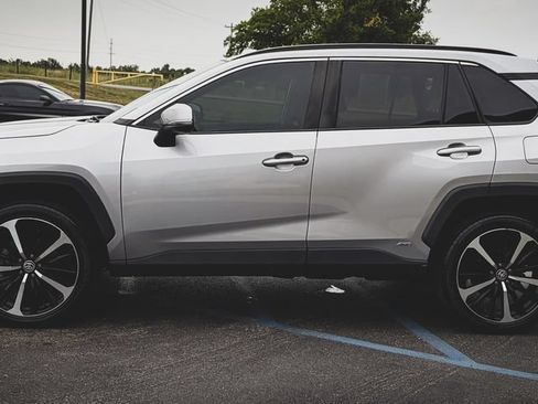 Used 2022 Toyota RAV4 XLE w/ Convenience Package AWD/4WD image 17