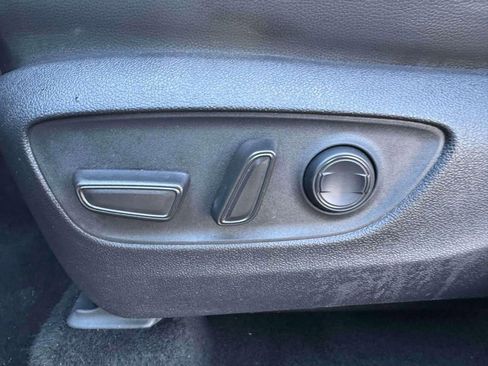 Used 2022 Toyota Highlander XLE image 14