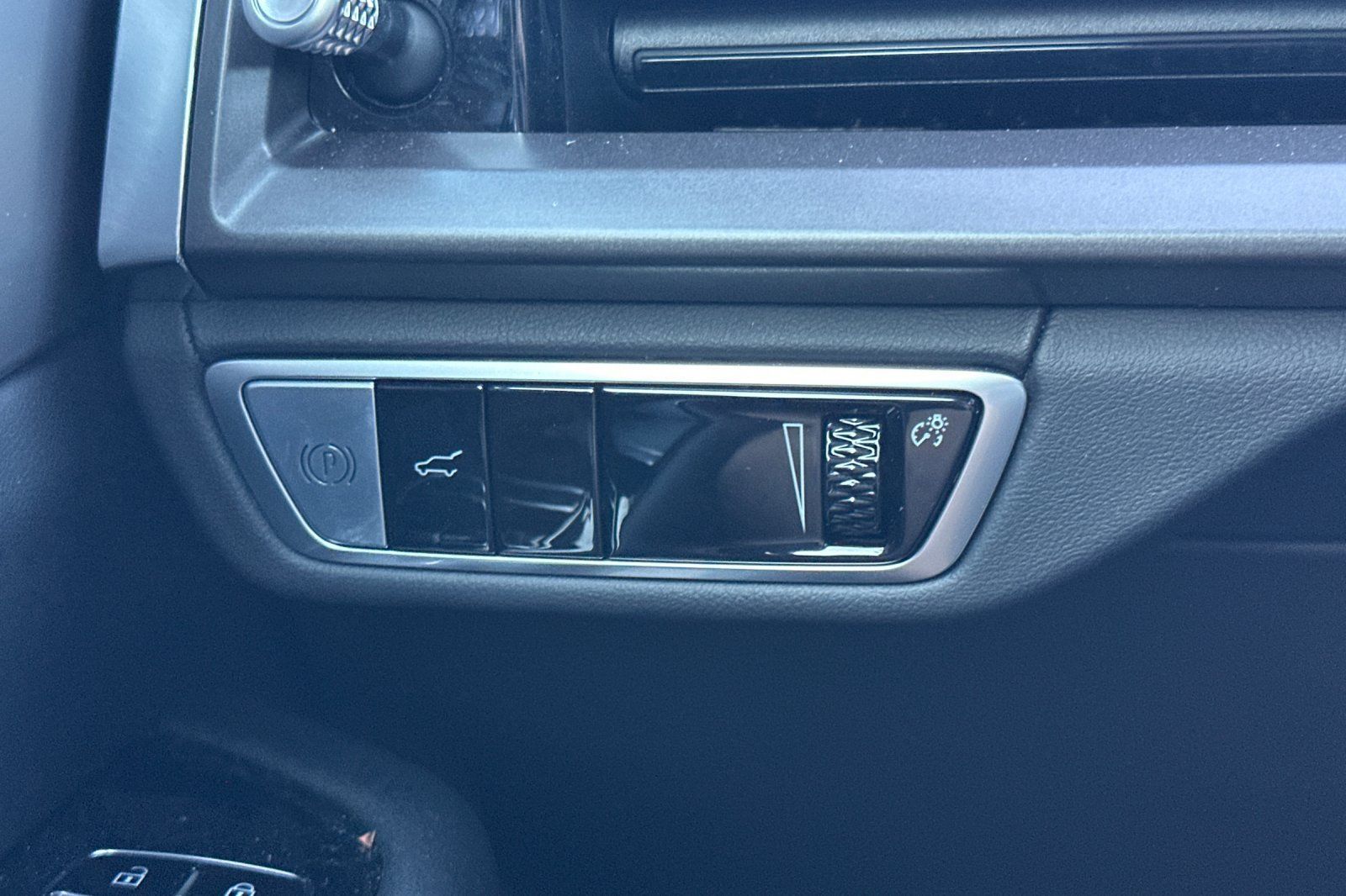 Certified 2026 Cadillac Vistiq Sport AWD/4WD image 38