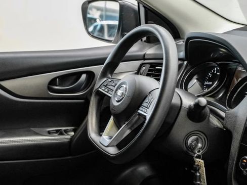 Used 2018 Nissan Rogue Sport S w/ S Appearance Package FWD image 19