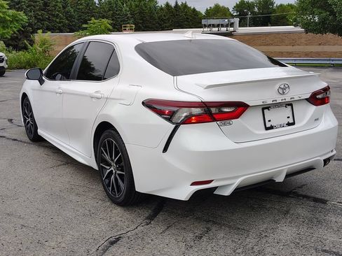 Used 2024 Toyota Camry SE FWD image 9
