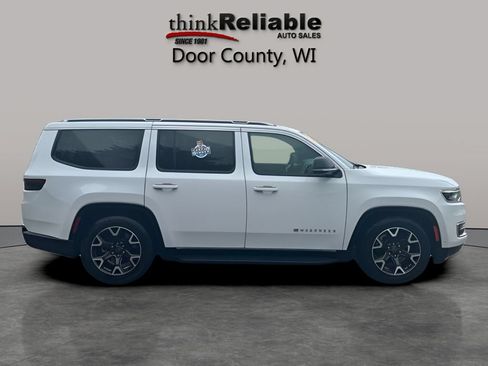 Used 2024 Jeep Wagoneer Series III AWD/4WD image 6