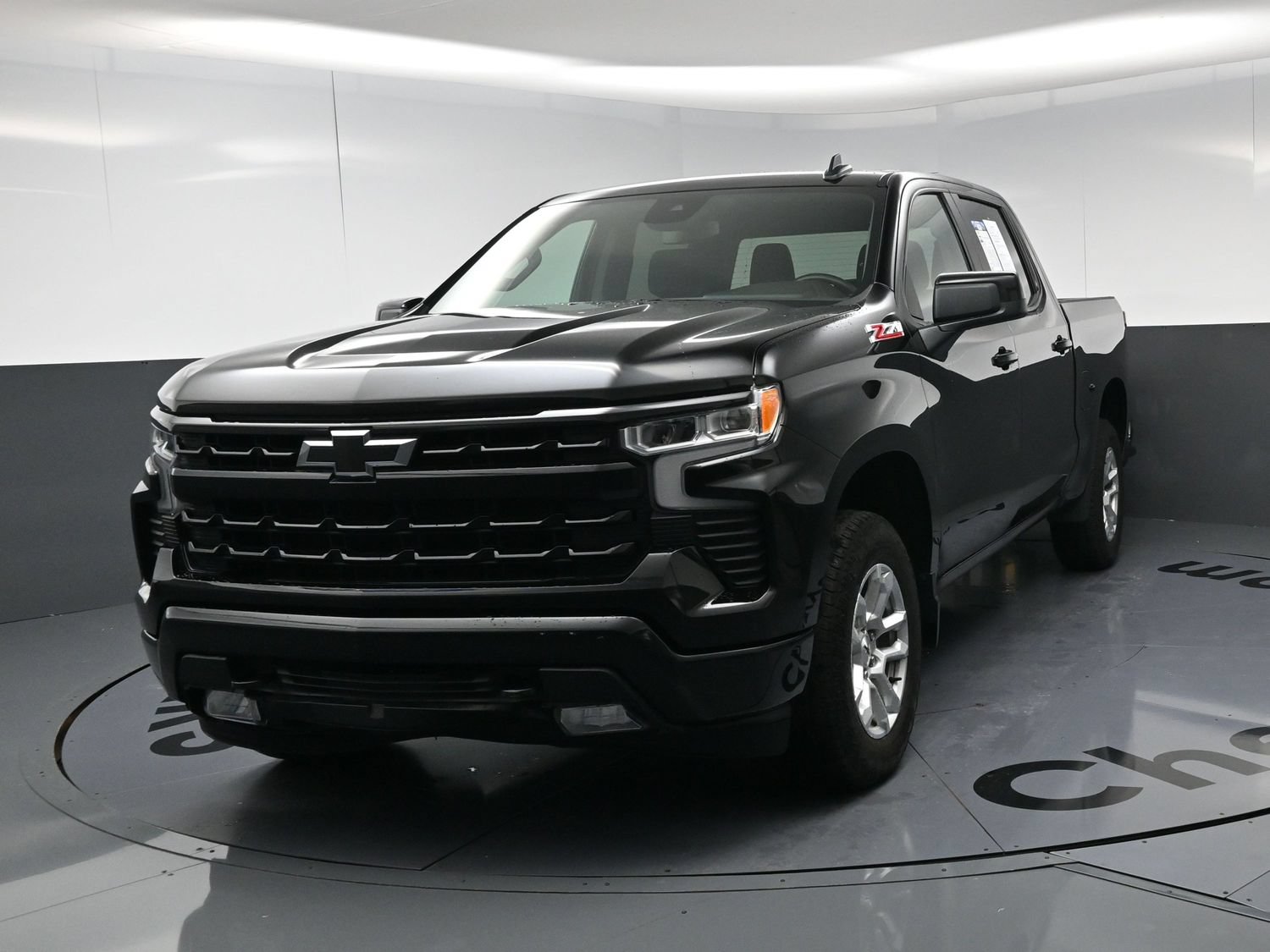 Used 2024 Chevrolet Silverado 1500 RST w/ Z71 Off-Road Package AWD/4WD image 11