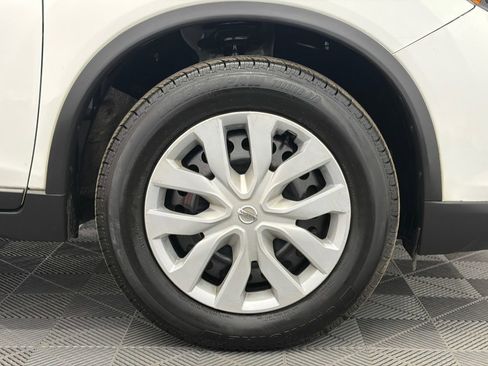 Used 2017 Nissan Rogue S image 29