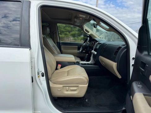 Used 2014 Toyota Sequoia SR5 w/ Premium Package image 17