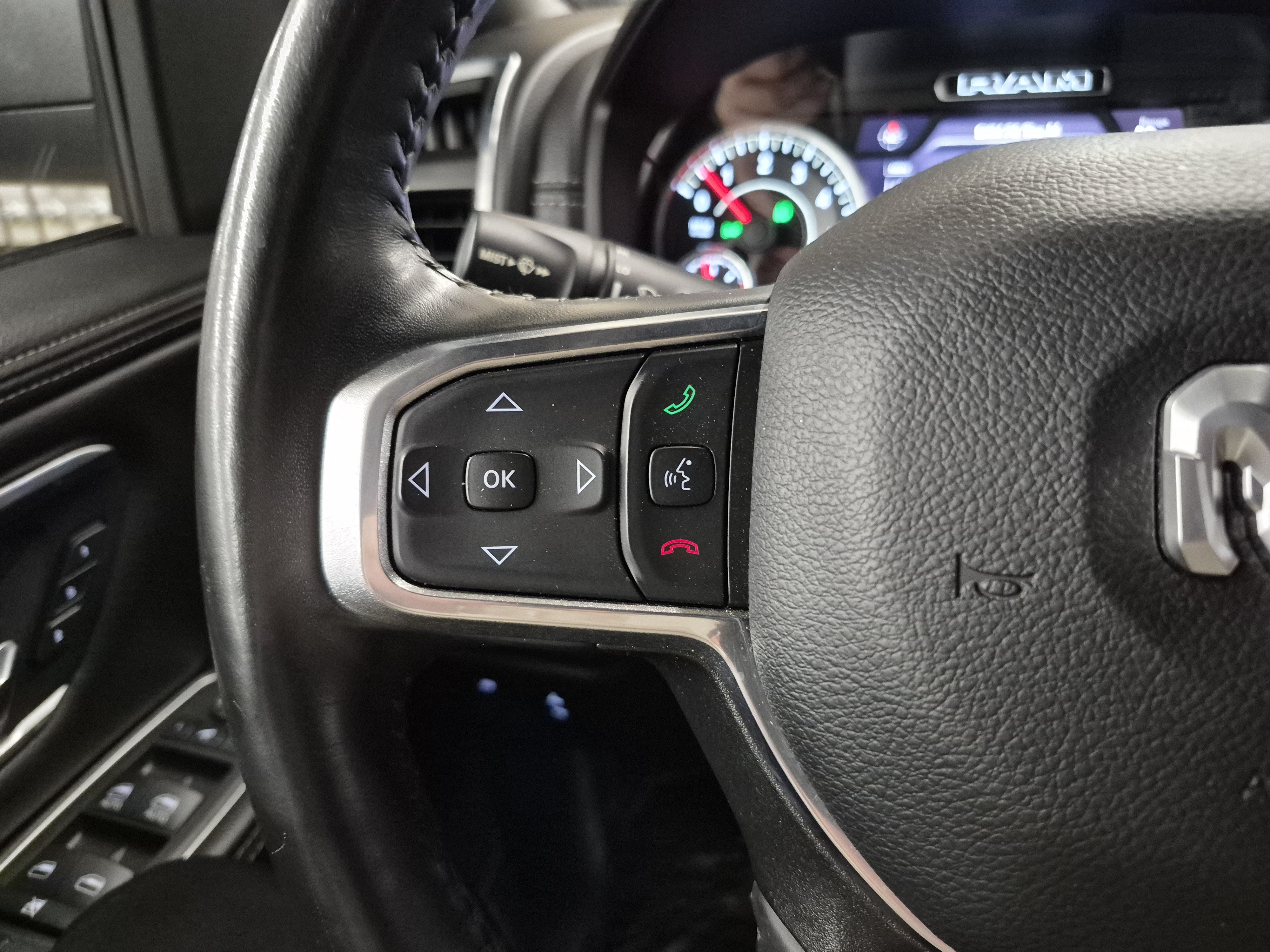 Used 2023 RAM 1500 Laramie AWD/4WD image 22