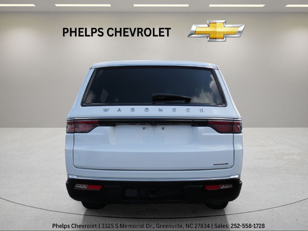 Used 2024 Jeep Wagoneer Series II w/ Flexible Seating Group RWD image 7