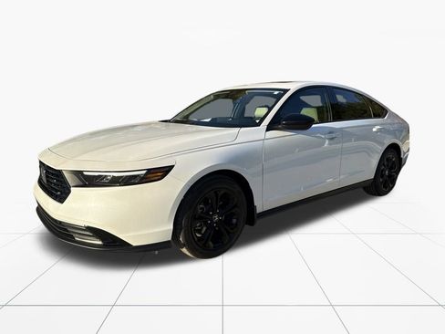 New 2025 Honda Accord SE image 3