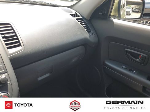 Used 2012 Kia Soul FWD image 36