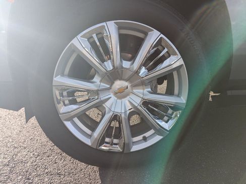 Used 2024 Chevrolet Tahoe High Country image 12