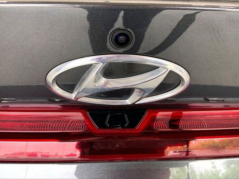 Used 2021 Hyundai Elantra SEL FWD image 30
