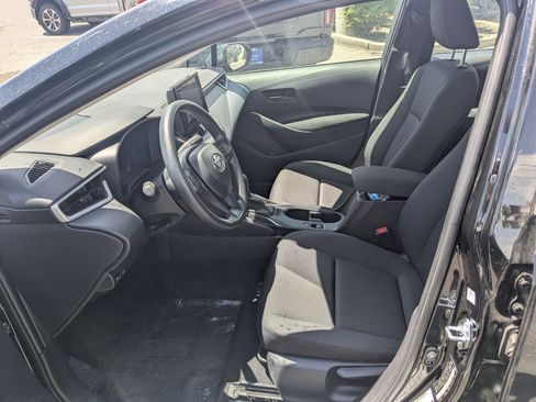 Used 2026 Toyota Corolla LE FWD image 27