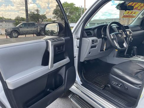 Used 2010 Toyota 4Runner SR5 AWD/4WD image 24