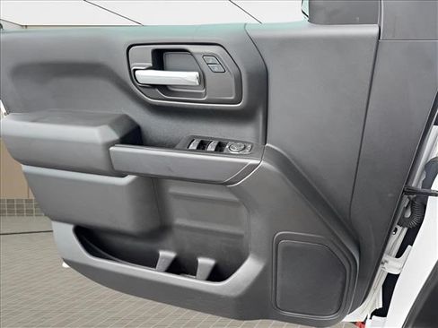 Used 2022 Chevrolet Silverado 1500 Custom AWD/4WD image 17