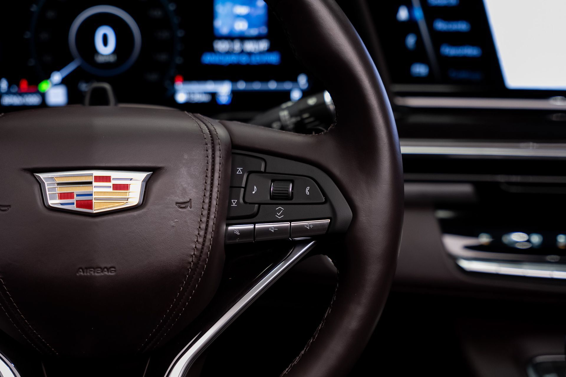 Used 2022 Cadillac Escalade ESV Premium Luxury Platinum w/ LPO, Floor Liner Package AWD/4WD image 46