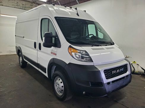 Used 2022 RAM ProMaster 2500 w/ Driver Convenience Group FWD image 3