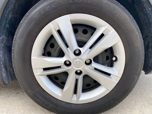 Used 2019 Nissan Kicks S w/ Exterior Package FWD image 12