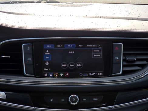 Used 2020 Buick Enclave Essence AWD/4WD image 22