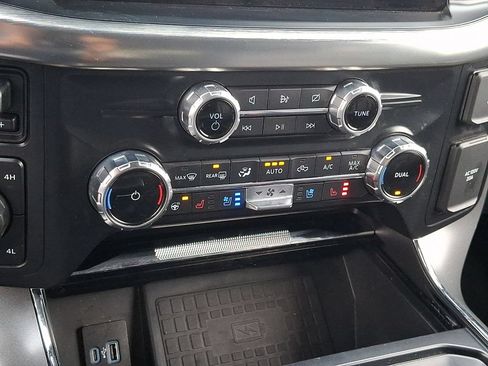 Used 2022 Ford F150 Lariat w/ Equipment Group 502A High AWD/4WD image 17