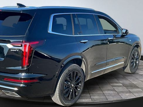 Used 2024 Cadillac XT6 Luxury w/ LPO, Floor Liner Package AWD/4WD image 7